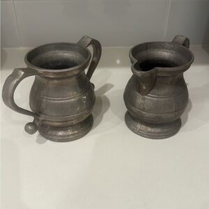 Vintage Wilton Armetale RWP USA Pewter Creamer & Sugar Bowl Set Plough Tavern
